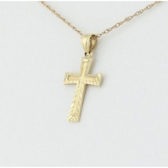 14k Yellow Gold Cross Necklace 18" Chain - Picture 1 of 7